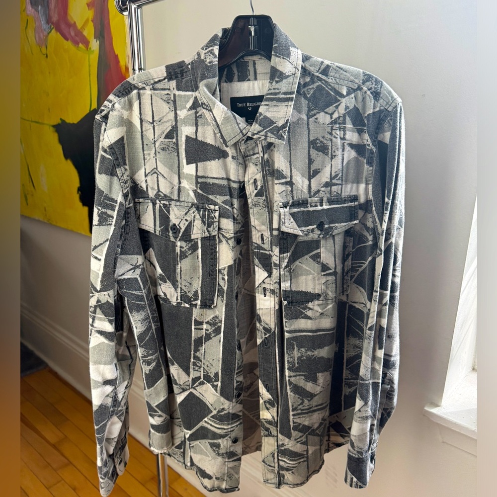 B/W abstract print casual True Religion button-up